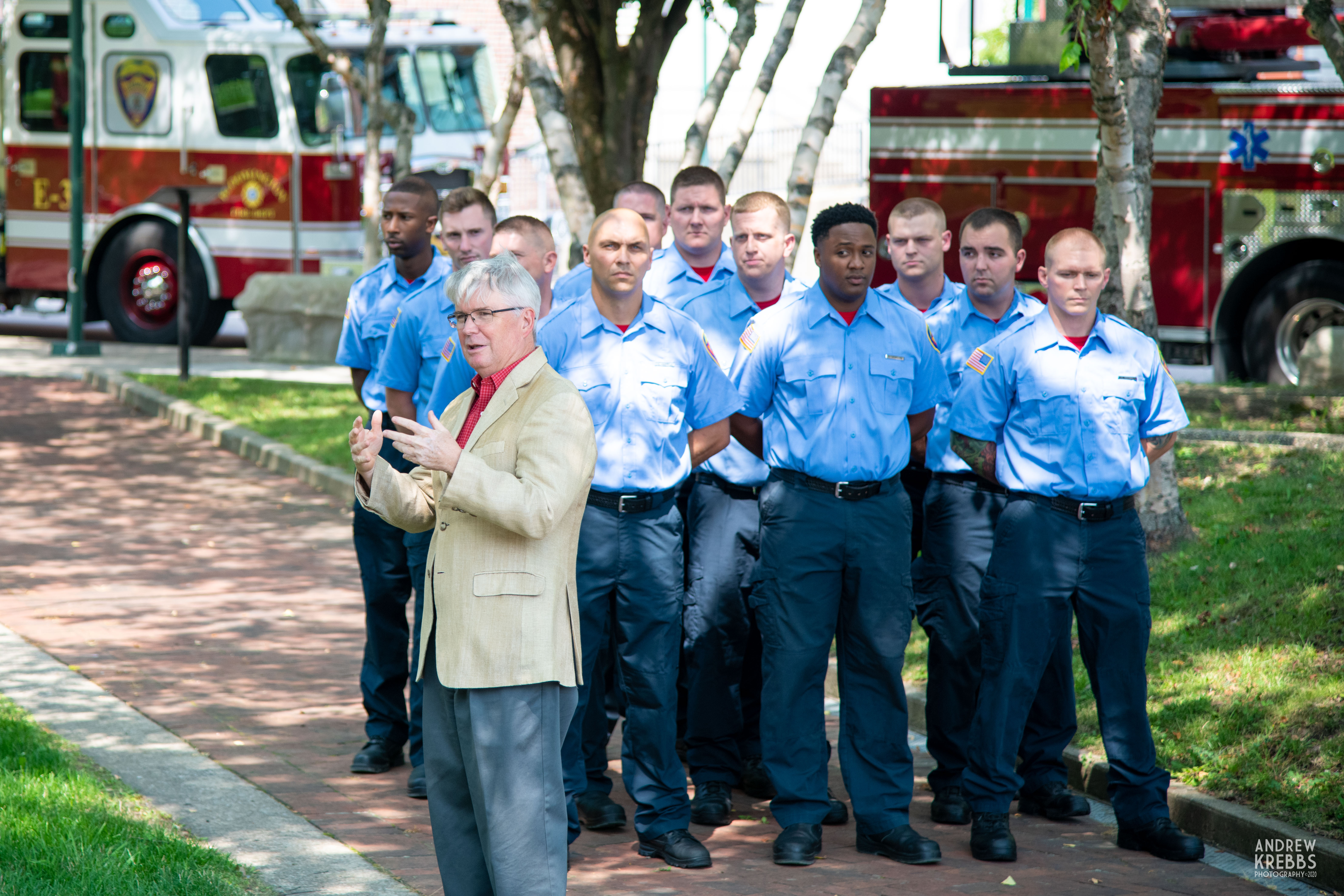 Mayor Hamilton congratulates new fire fighters