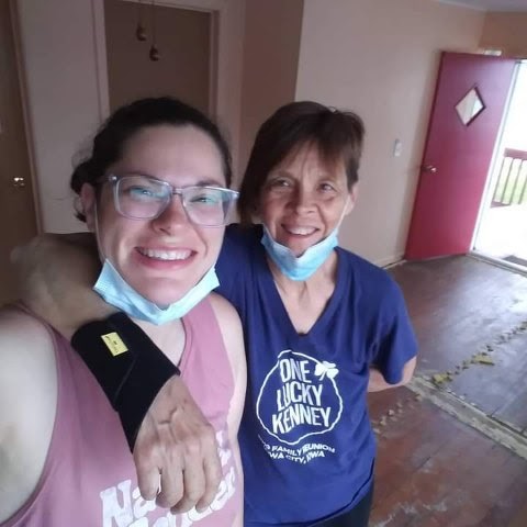 hared Appreciation Home Ownership Program participant Audrey (left) and her mother Joey at work in Audrey’s new home. 